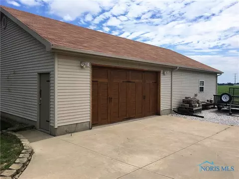 2861 Ayers Rd, Millbury, OH 43447 photo 8