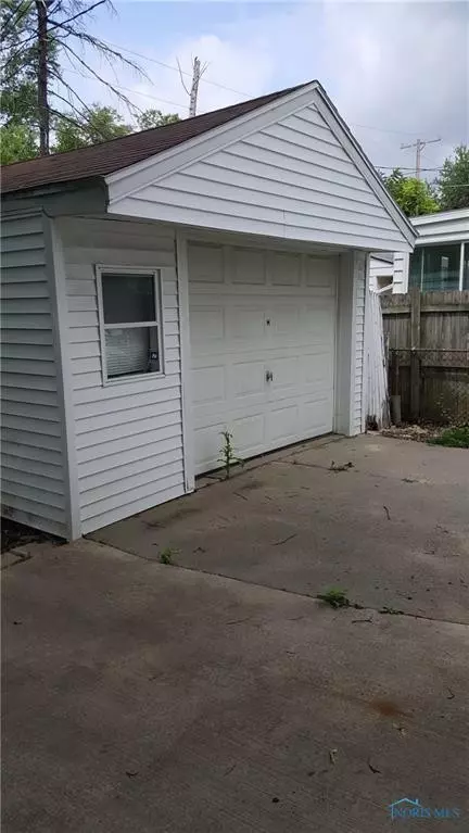 1919 Upton Ave, Toledo, OH 43607 photo 11