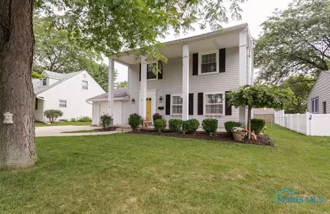 910 Phillips St, Maumee, OH 43537 photo 1