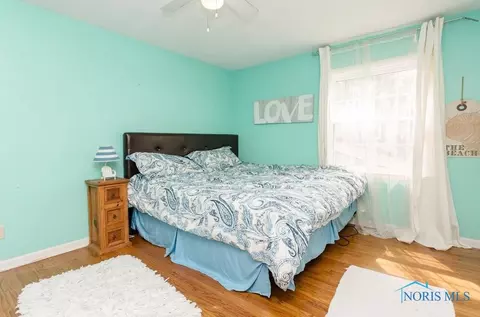 910 Phillips St, Maumee, OH 43537 photo 23