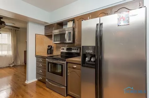 910 Phillips St, Maumee, OH 43537 photo 15