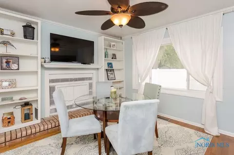 910 Phillips St, Maumee, OH 43537 photo 16