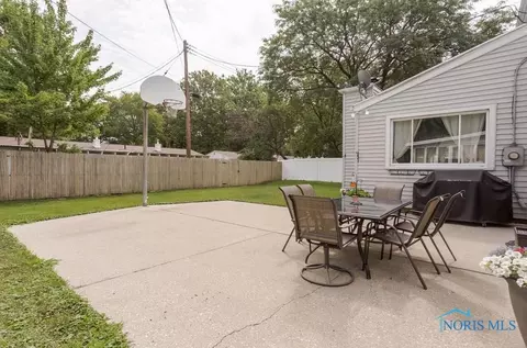 910 Phillips St, Maumee, OH 43537 photo 29
