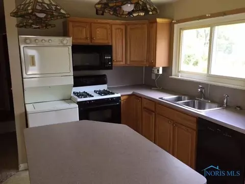 4145 Redondo Ave, Toledo, OH 43607 photo 3