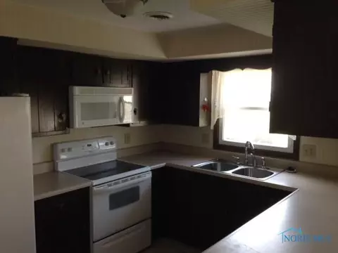 619 Cardinal Dr, Bryan, OH 43506 photo 4