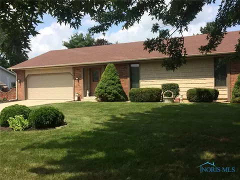 228 Lakeview Dr, Bryan, OH 43506 photo 2