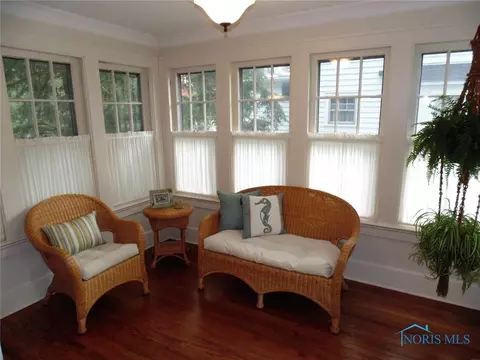605 E William St, Maumee, OH 43537 photo 8