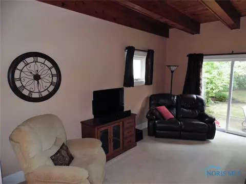 605 E William St, Maumee, OH 43537 photo 7