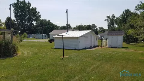 7970 Broughton Pike St, Paulding, OH 45879 photo 3