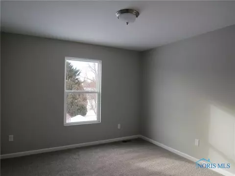 6569 Wesley Dr, Walbridge, OH 43465 photo 5