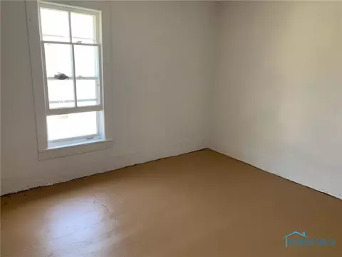 721 S Main St, Bryan, OH 43506 photo 6