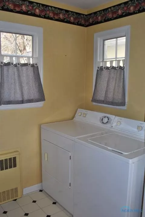 355 E Superior St, Wauseon, OH 43567 photo 29