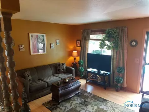 127 Bloomfield Ave, Toledo, OH 43607 photo 9