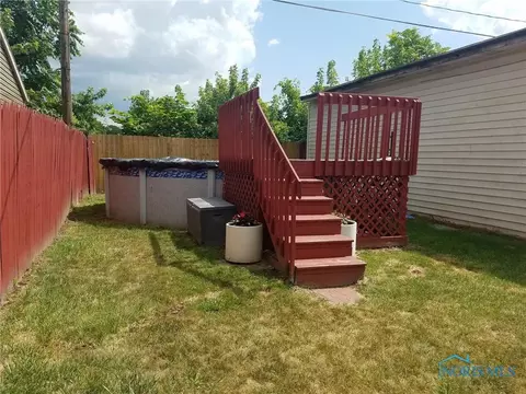 127 Bloomfield Ave, Toledo, OH 43607 photo 3
