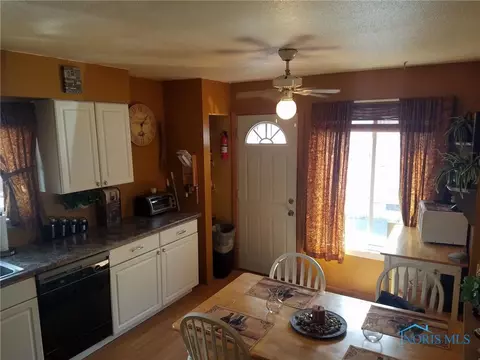 127 Bloomfield Ave, Toledo, OH 43607 photo 6