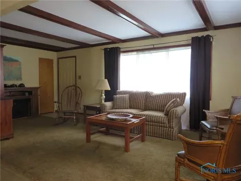 4531 Thackeray Rd, Maumee, OH 43537 photo 3