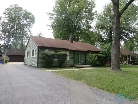 4531 Thackeray Rd, Maumee, OH 43537 photo 1