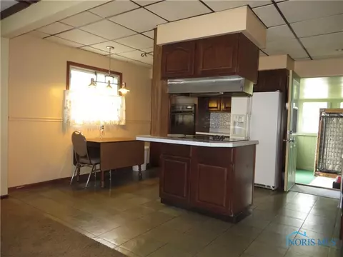 4531 Thackeray Rd, Maumee, OH 43537 photo 5