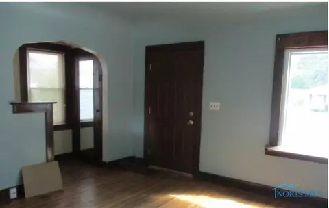 5259 Douglas Rd, Toledo, OH 43613 photo 2