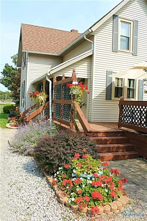 404 E Main St, Fayette, OH 43521 photo 4