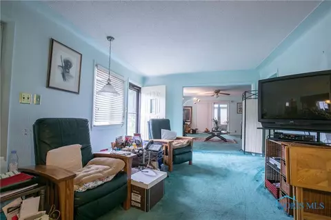 1003 Searles Rd, Toledo, OH 43607 photo 8
