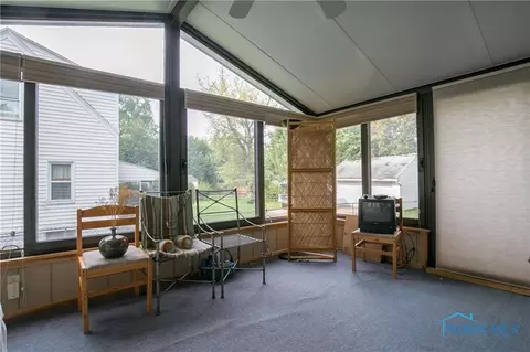 1003 Searles Rd, Toledo, OH 43607 photo 11