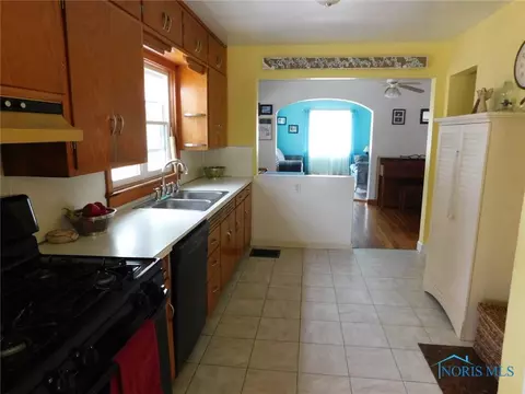 203 Union St, Archbold, OH 43502 photo 8