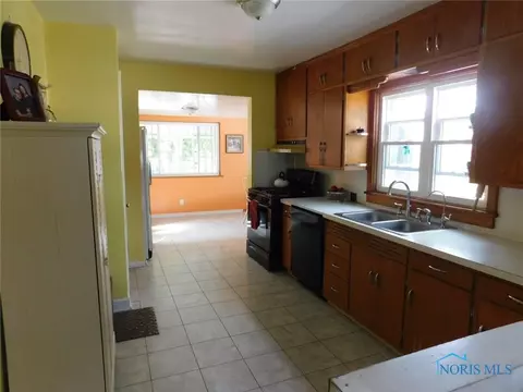 203 Union St, Archbold, OH 43502 photo 6