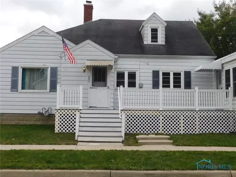 203 Union St, Archbold, OH 43502 photo 2