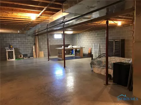 276 Nathan Dr, Clyde, OH 43410 photo 9