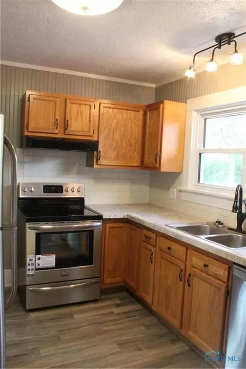417 E Mulberry St, Bryan, OH 43506 photo 8