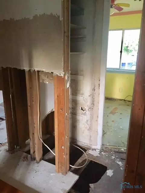 138 Bloomfield Ave, Toledo, OH 43607 photo 8
