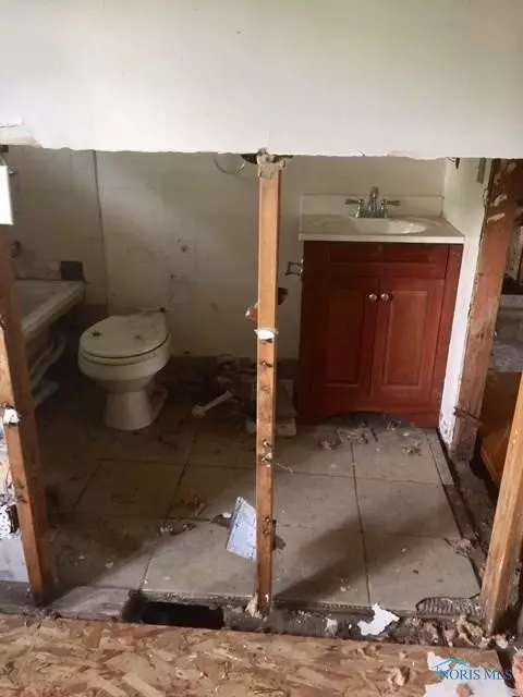 138 Bloomfield Ave, Toledo, OH 43607 photo 7