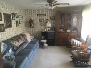 202 Center Cir, Bryan, OH 43506 photo 3
