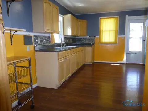 539 E Central Ave, Toledo, OH 43608 photo 6