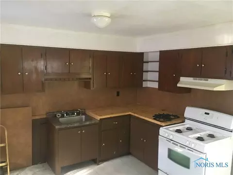 42 Independence Rd, Toledo, OH 43607 photo 9