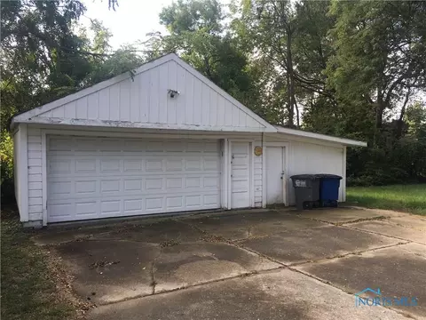 42 Independence Rd, Toledo, OH 43607 photo 2