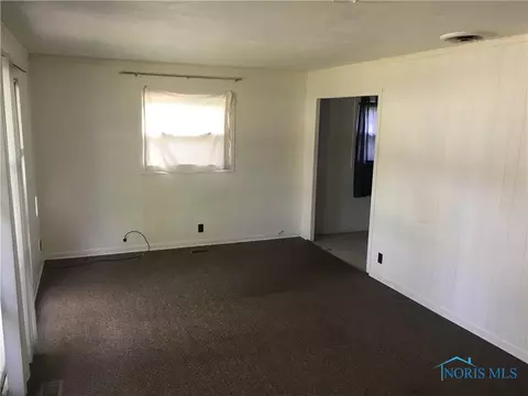 42 Independence Rd, Toledo, OH 43607 photo 6