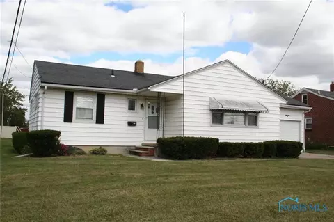 405 E Union St, Walbridge, OH 43465 photo 2