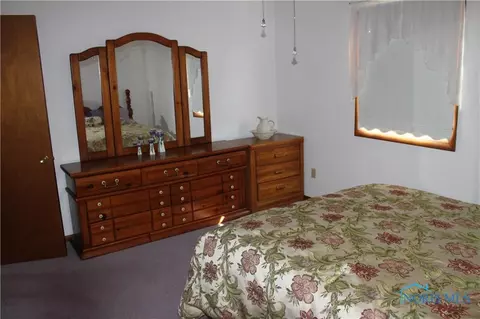 300 E Hubbard St, Hamler, OH 43524 photo 17