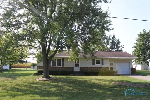 300 E Hubbard St, Hamler, OH 43524 photo 1