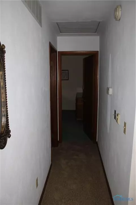 300 E Hubbard St, Hamler, OH 43524 photo 24