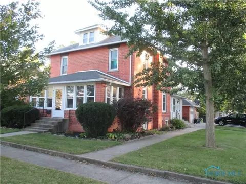402 E Main St, Deshler, OH 43516 photo 1