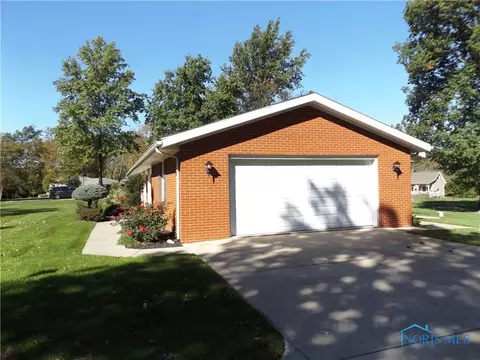 119 E Willow Run Dr, Ottawa, OH 45875 photo 3
