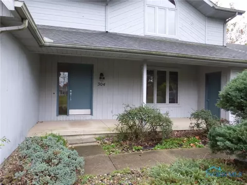 304 Maplewood Ct, Bryan, OH 43506 photo 3