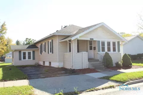 727 S Main St, Bryan, OH 43506 photo 1