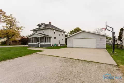 232 E Perry St, Walbridge, OH 43465 photo 36