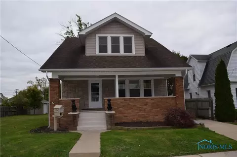 104 Guy St, Walbridge, OH 43465 photo 1