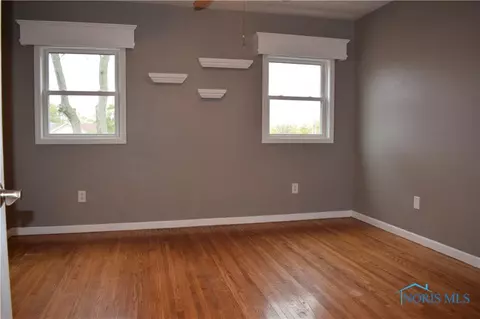 104 Guy St, Walbridge, OH 43465 photo 16