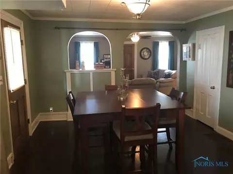 404 E High St, Bryan, OH 43506 photo 6